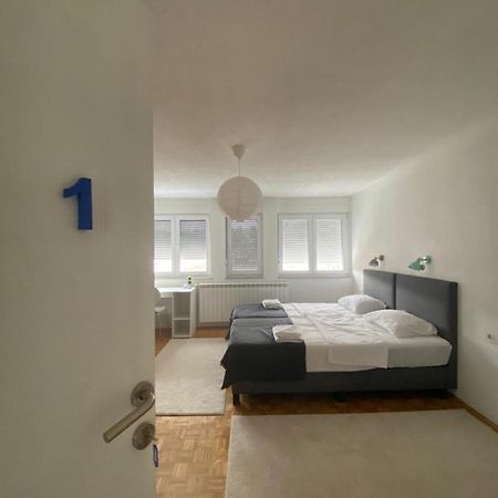 Hidden Gem Shared Apartment, Suite Sarajevo Bagian luar foto